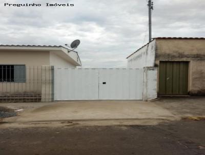 Casa para Locação, em Alfenas, bairro Jardim Boa Esperança, 2 dormitórios, 1 banheiro, 2 vagas