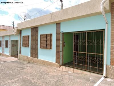 Casa para Locação, em Alfenas, bairro Vila Teixeira, 3 dormitórios, 1 banheiro, 1 vaga